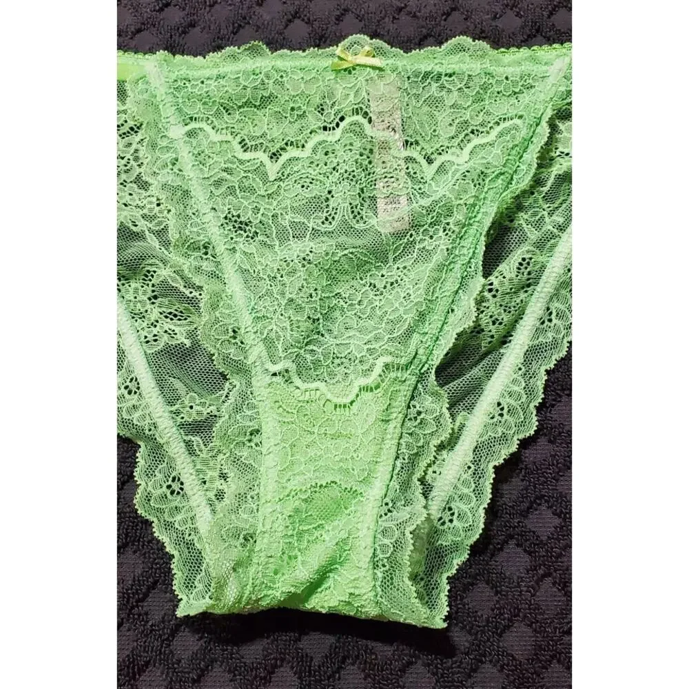 Victoria's Secret Dream Angels String Bikini Panty All Lace Green Poison Apple 8